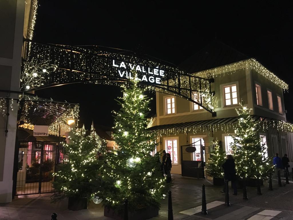 F&B'S Home Disneyland Paris Serris Exterior foto